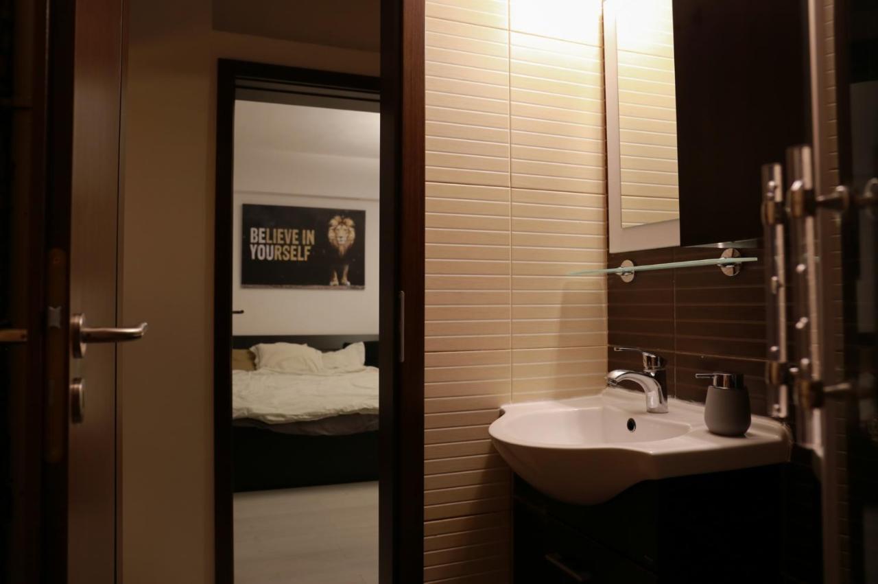 Apartment 3 Rooms, City Center, Balcony View, Sunset Boulevard Bucareste Exterior foto